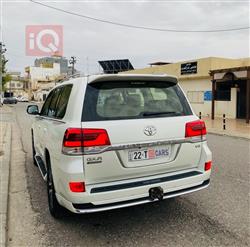 تويوتا لاندكروزر